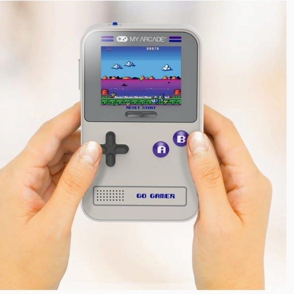 300 Games!! MY ARCADE Go Gamer Classic - Picture 3 of 7